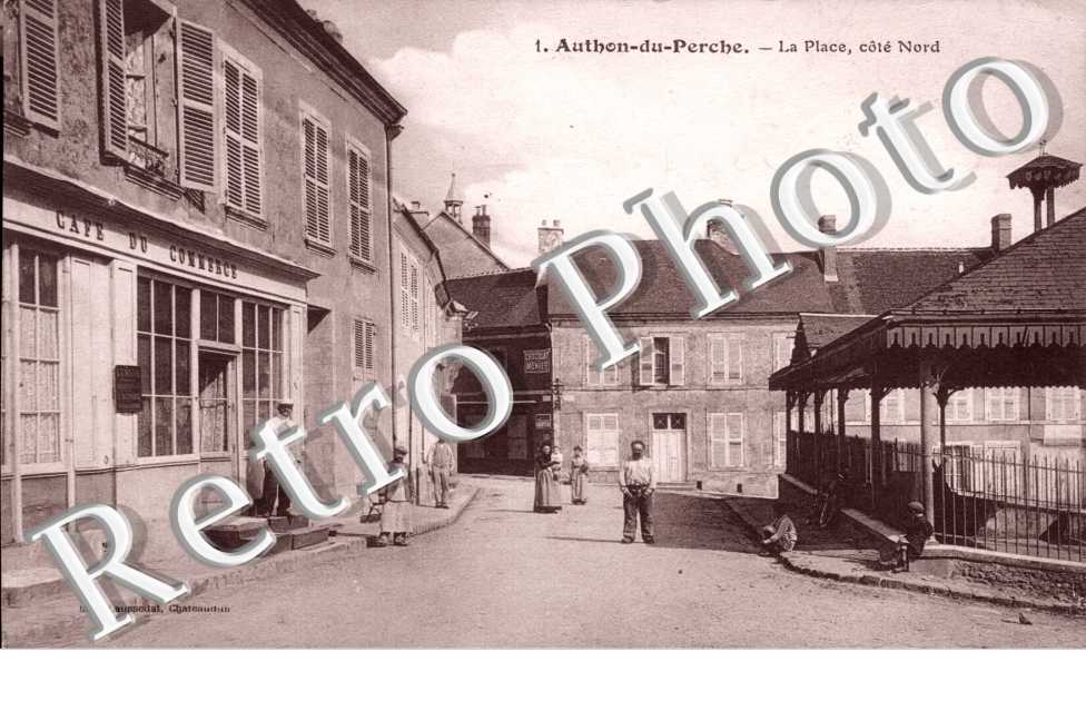 La place, cote nord