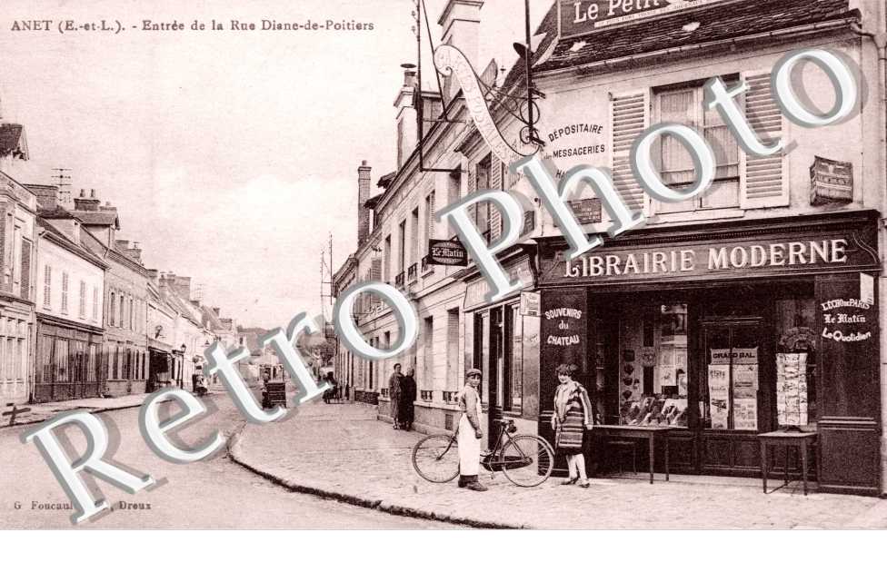 Entree de la rue Diane de Poitiers