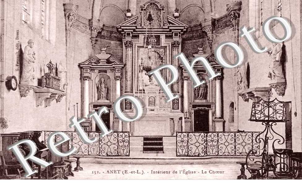 Interieur de l'eglise