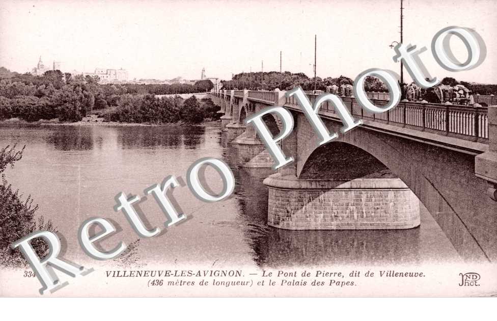 Pont de Pierre et le palais des papes