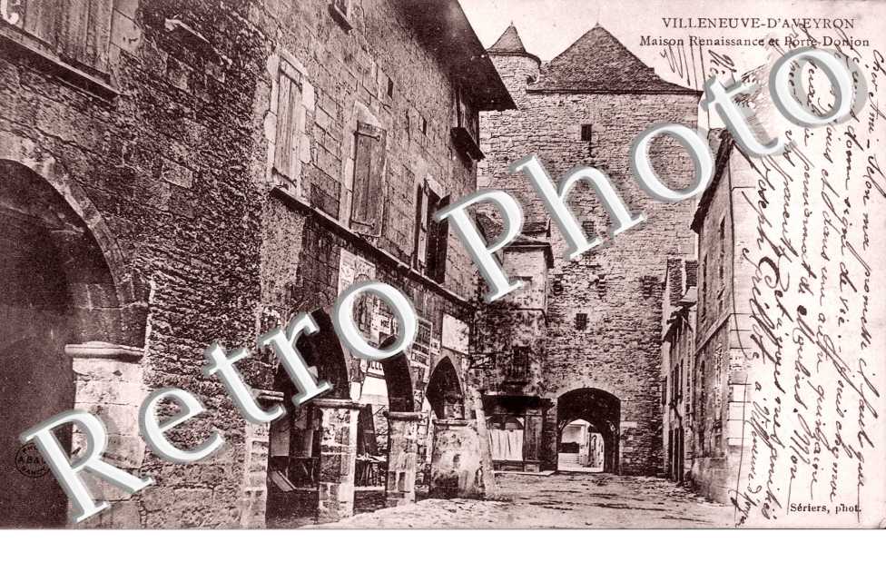 maison renaissance et porte donjon