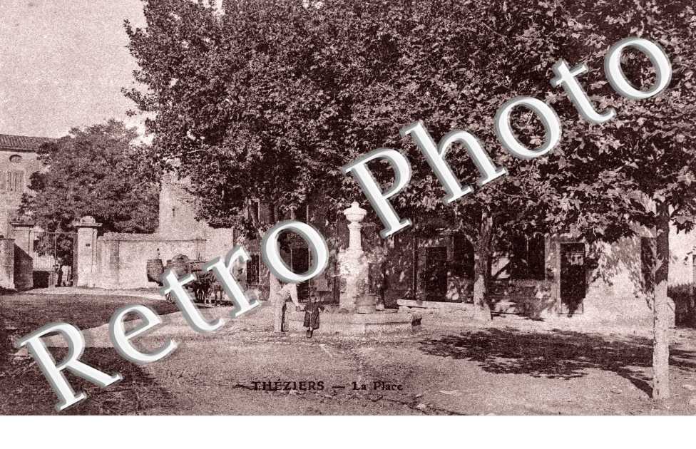 la Place  -  erreur de l'editeur, c'est note Theziers mais il s'agit de Saze