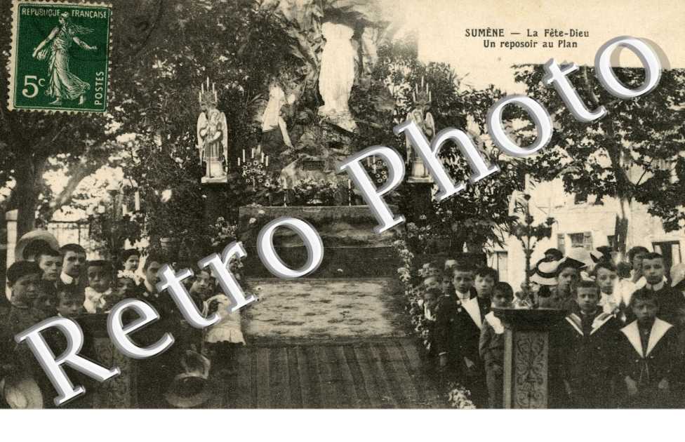 La fete-dieu - un reposoir au plan