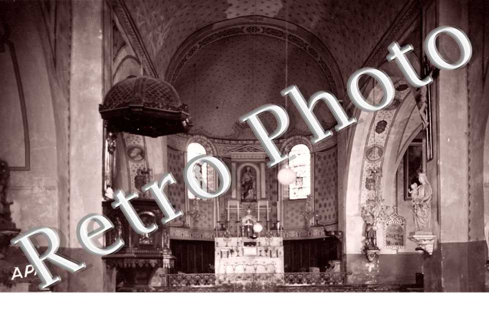 Interieur de l'eglise