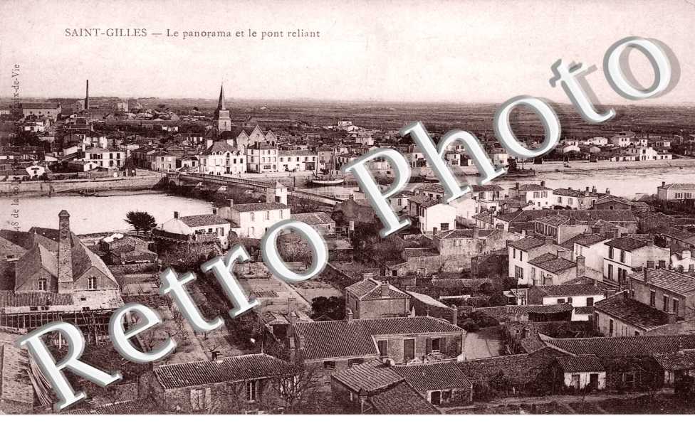 Le panorama et le pont reliant