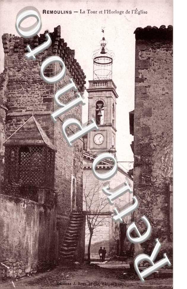 la tour et l'horloge de l'eglise