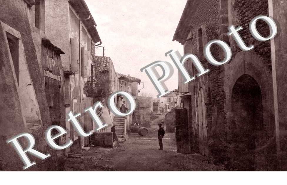 Une rue (carte-photo)