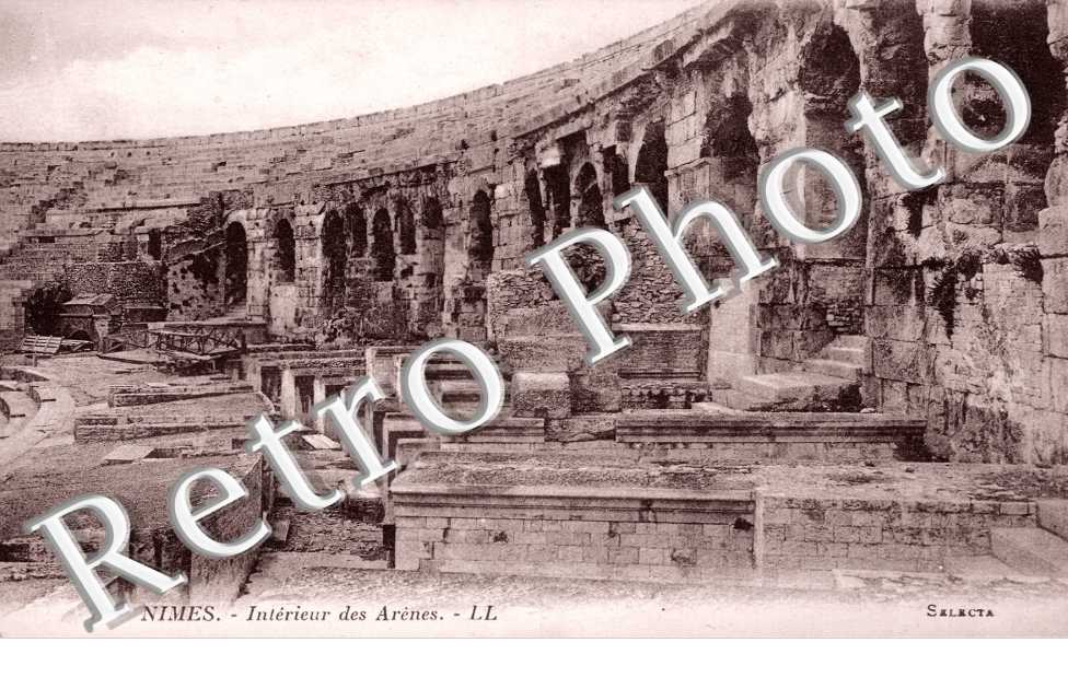 Interieur des Arenes