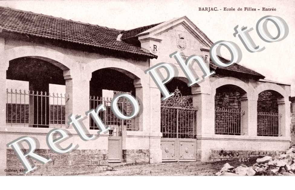 ecole des filles - entree