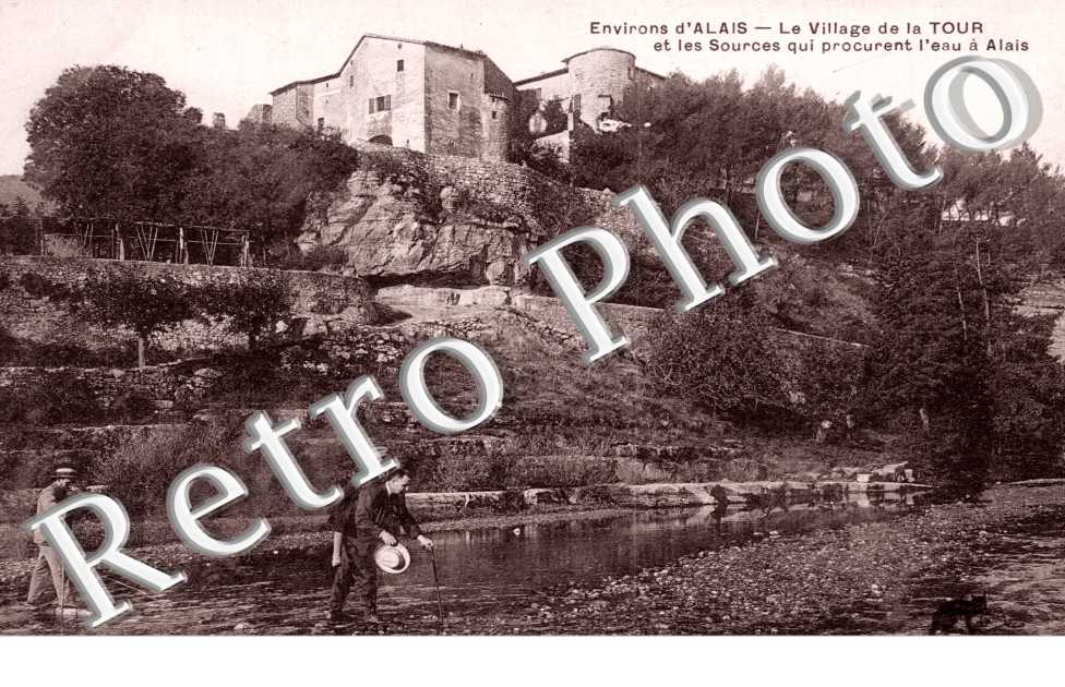 le village de la tour et les sources qui procurent l'eau