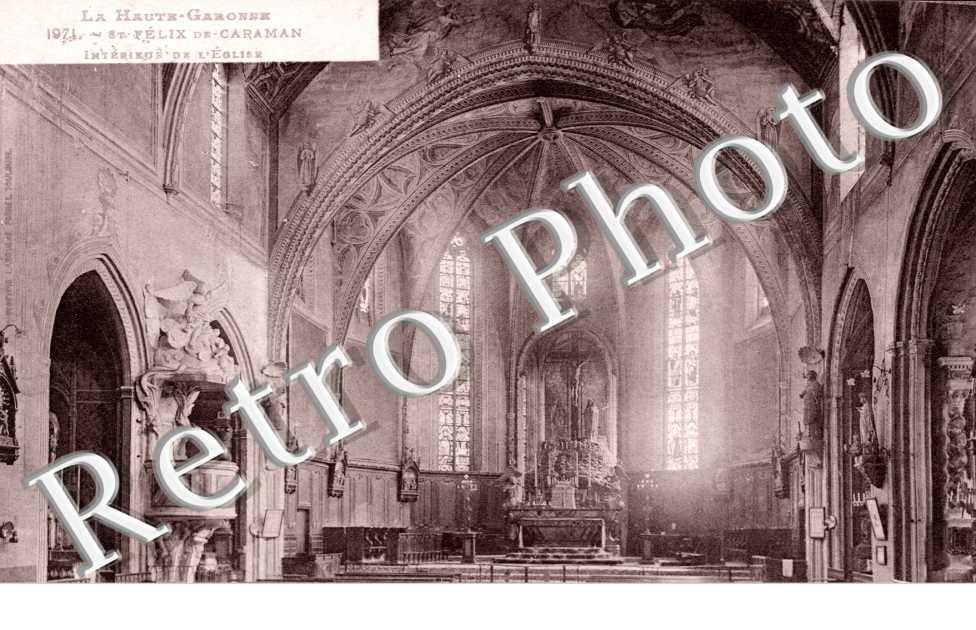 interieur de l'eglise
