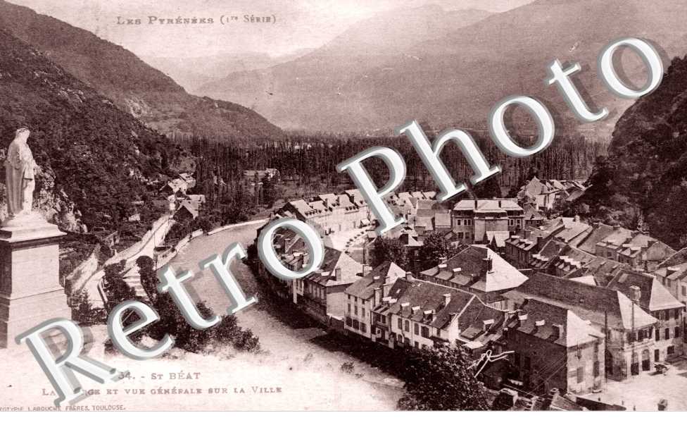 La vierge et vue generale sur la ville