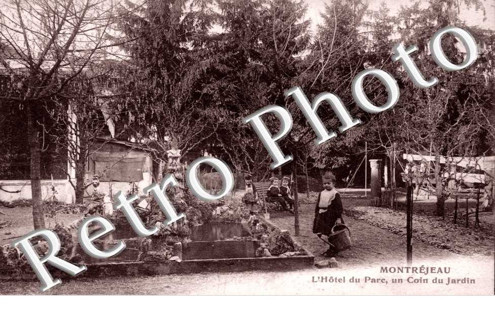 l'hotel du parc, un coin du jardin (enfants)
