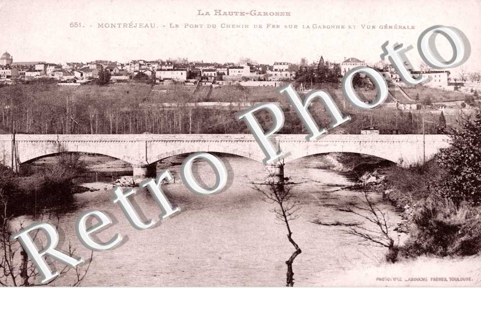 Le pont du chemin de fer sur la Garonne et vue generale