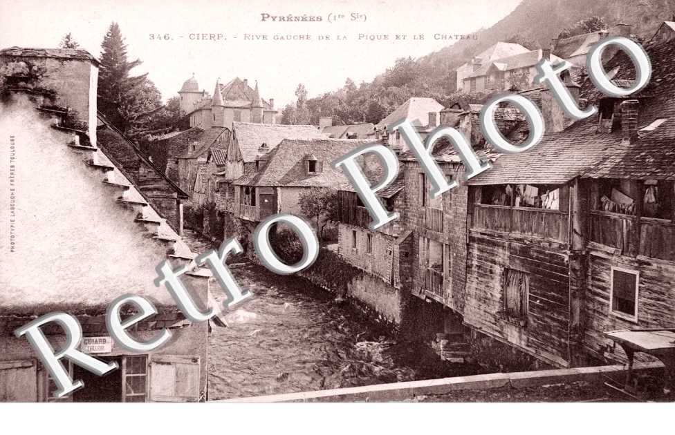 Rive Gauche de la Pique et le Chateau