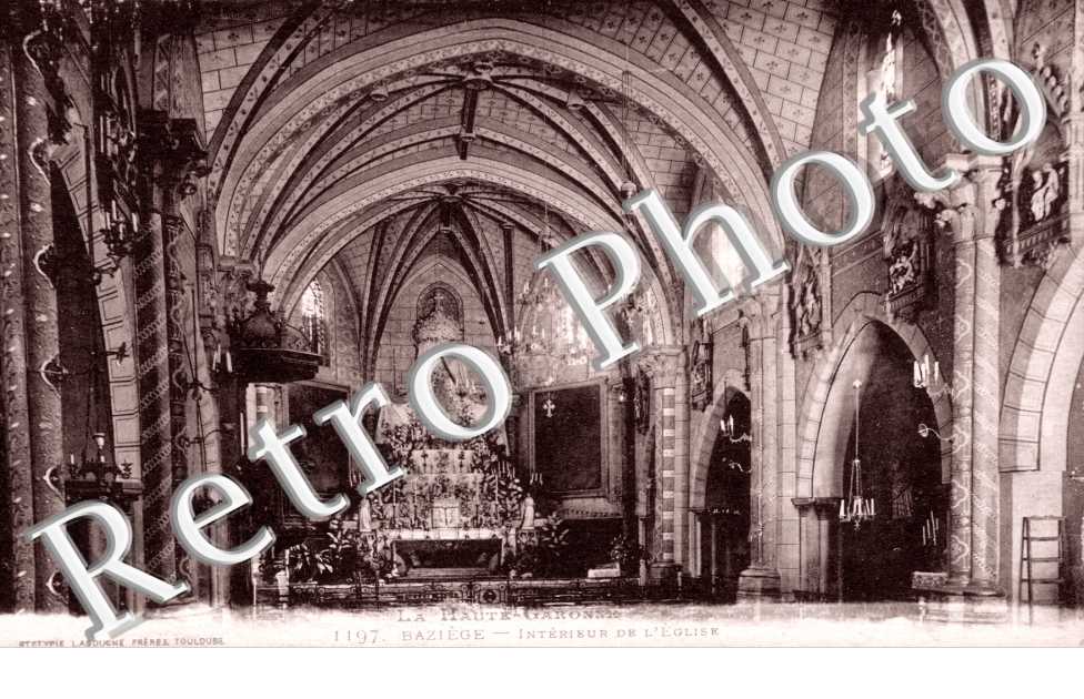 Interieur de l'eglise