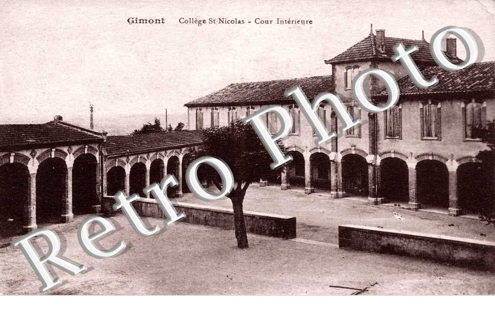 college Saint Nicolas, cour interieure