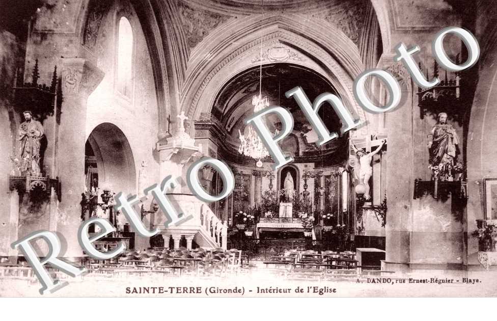 Interieur de l'eglise