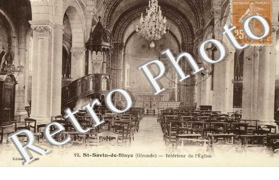 Interieur de l'eglise