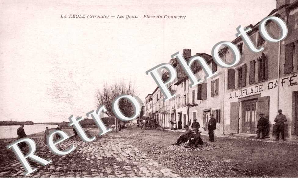 les Quais, Place du Commerce