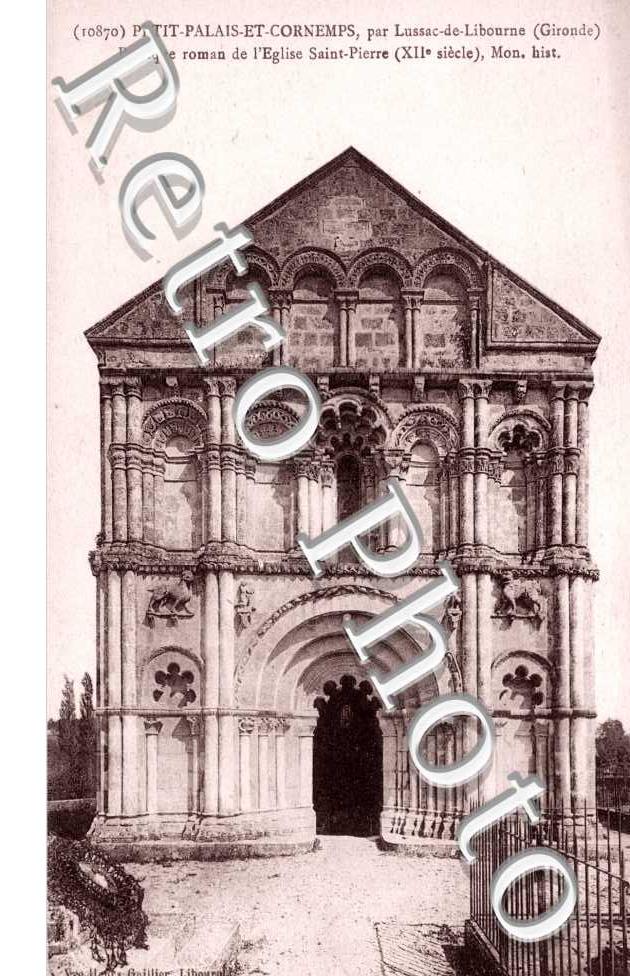 Portique roman de l'eglise