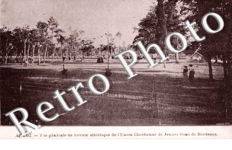Vue generale du terrain athletique de l'union chretienne de jeunes gens de Bordeaux