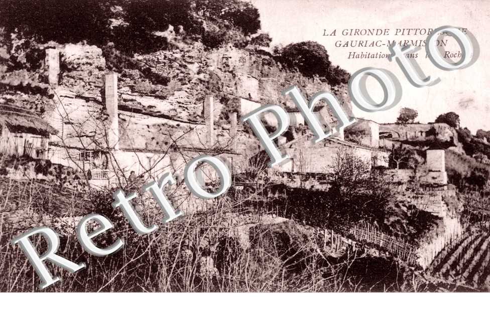 Habitations dans les Rochers