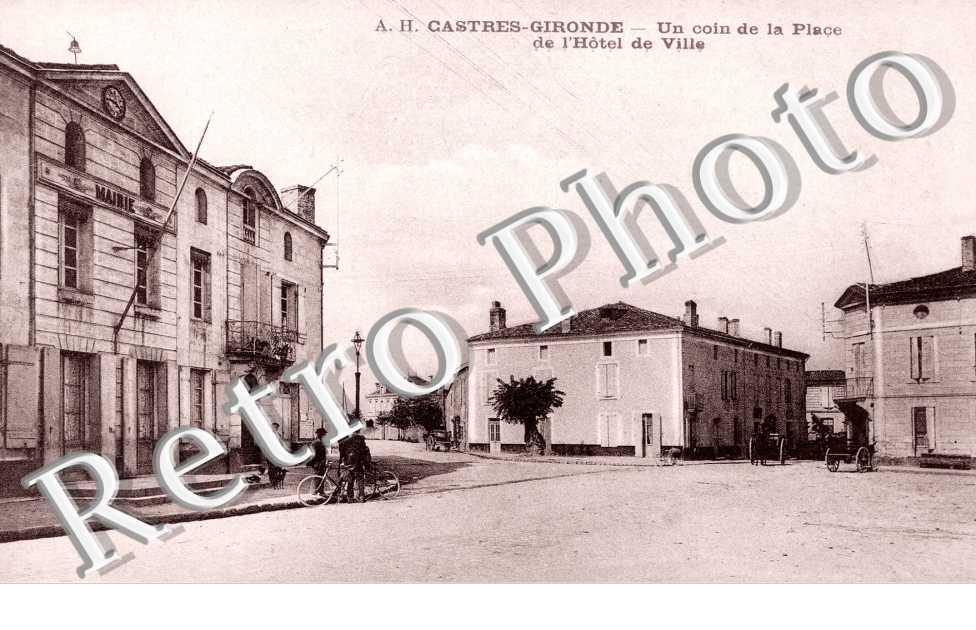Un coin de la place de l'hotel de ville