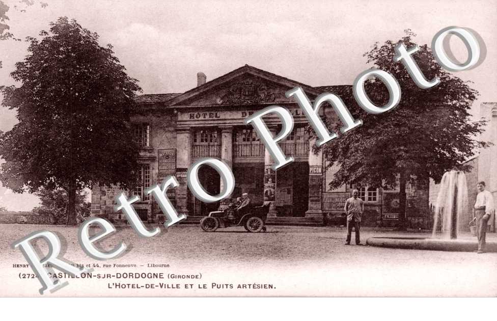 Hotel de ville et le Puits artesien