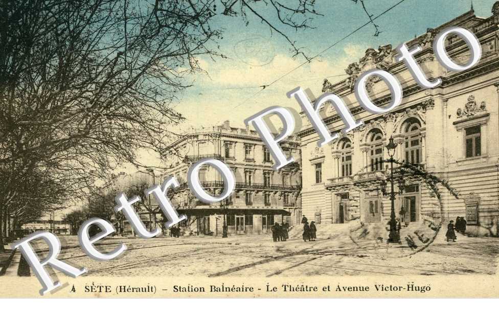Le theatre et avenue Victor-Hugo