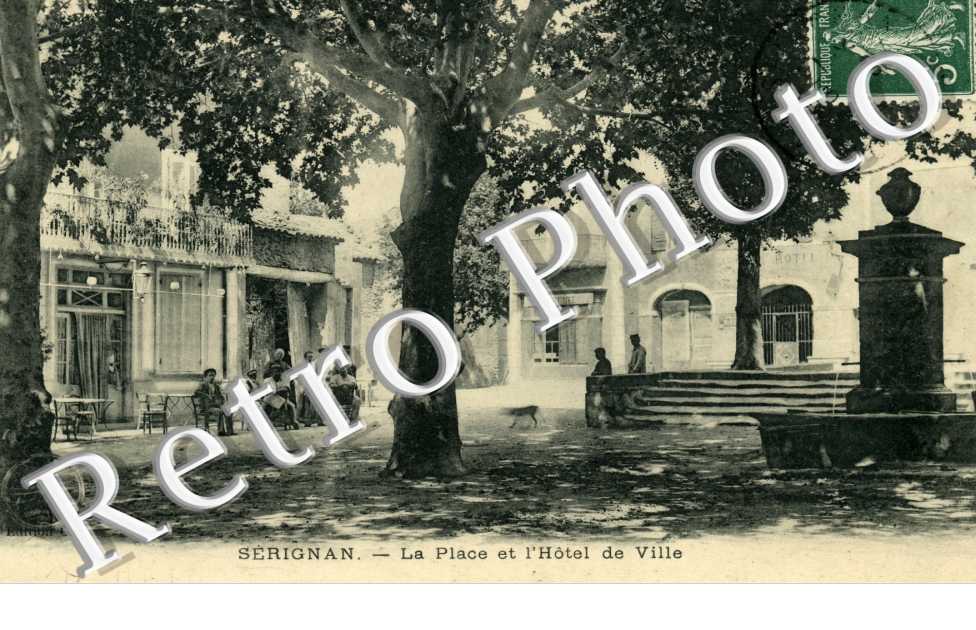 La Place et l'Hotel de Ville