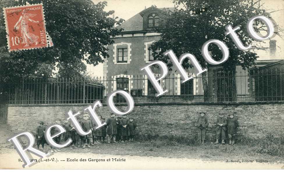 Ecole des Garcons et Mairie
