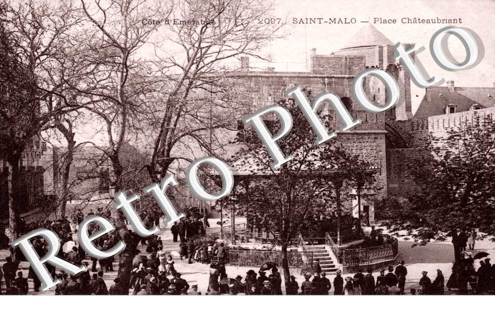 Place Chateaubriant
