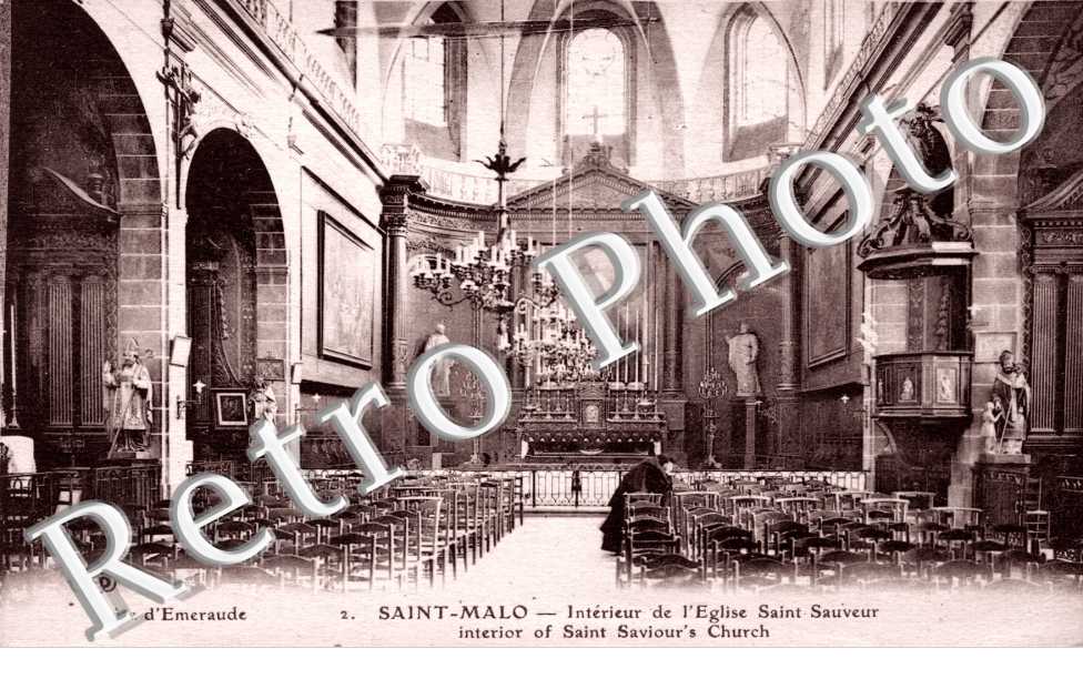 Interieur de l'Eglise Saint Sauveur