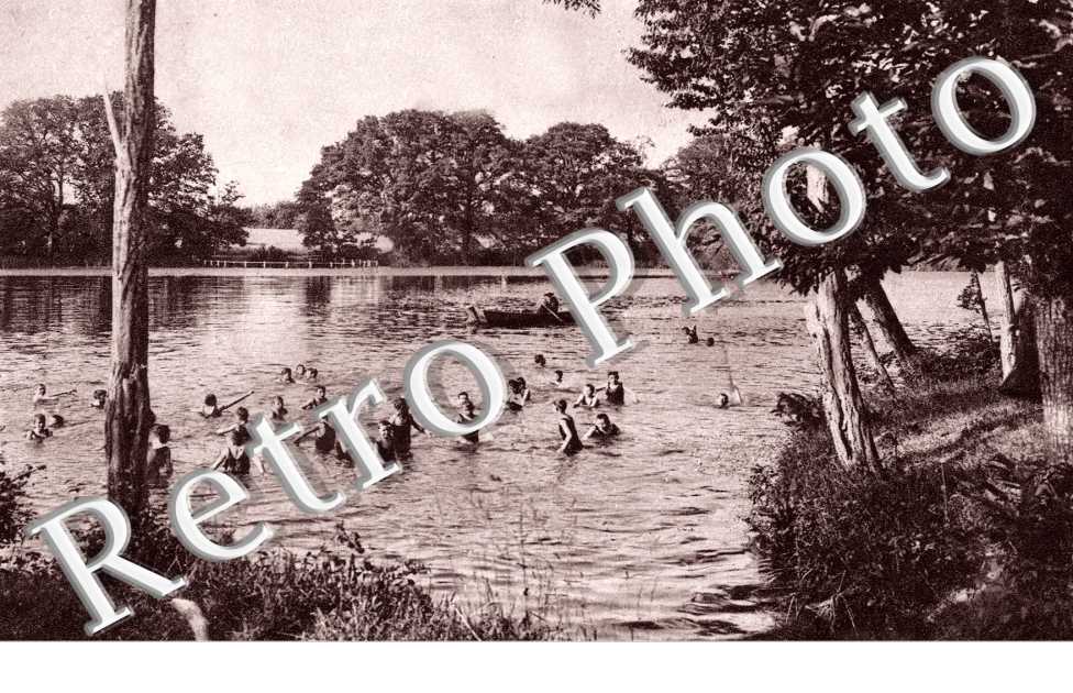 Ecole des Missions Coloniales, les enfants au Bain dans le Lac de l'Ecole
