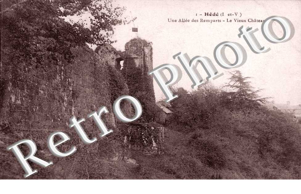 Une Allee des remparts du veiux Chateau