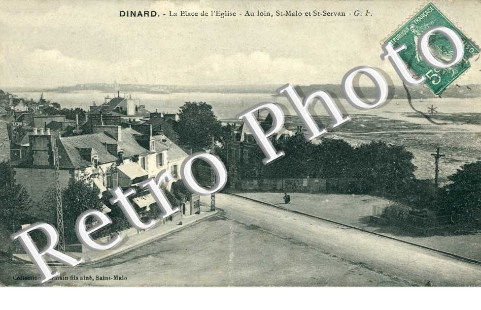la Place de l'Eglise, Saint-Malo et Saint-Servan