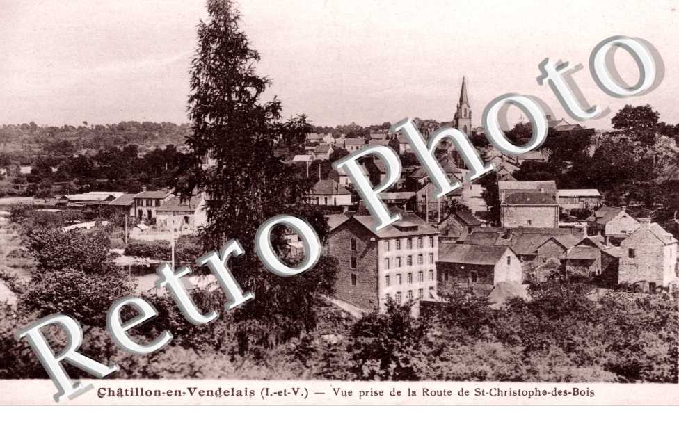 Vue prise de la route de Saint-Christophe-des-bois