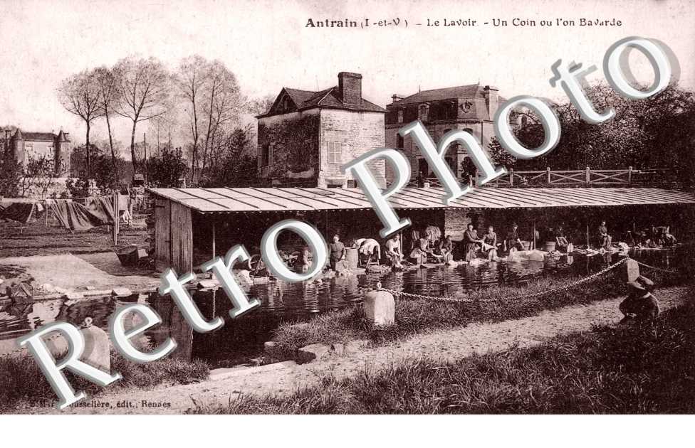 le Lavoir, Un Coin ou l'on bavarde