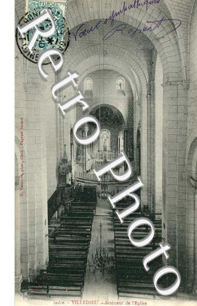 Interieur de l'eglise
