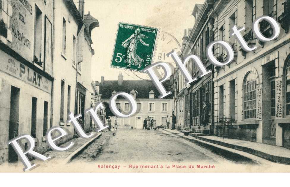 rue Menant a la place du marche