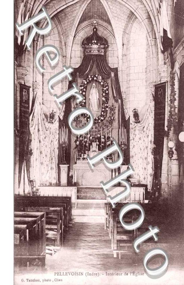 Interieur de l'eglise