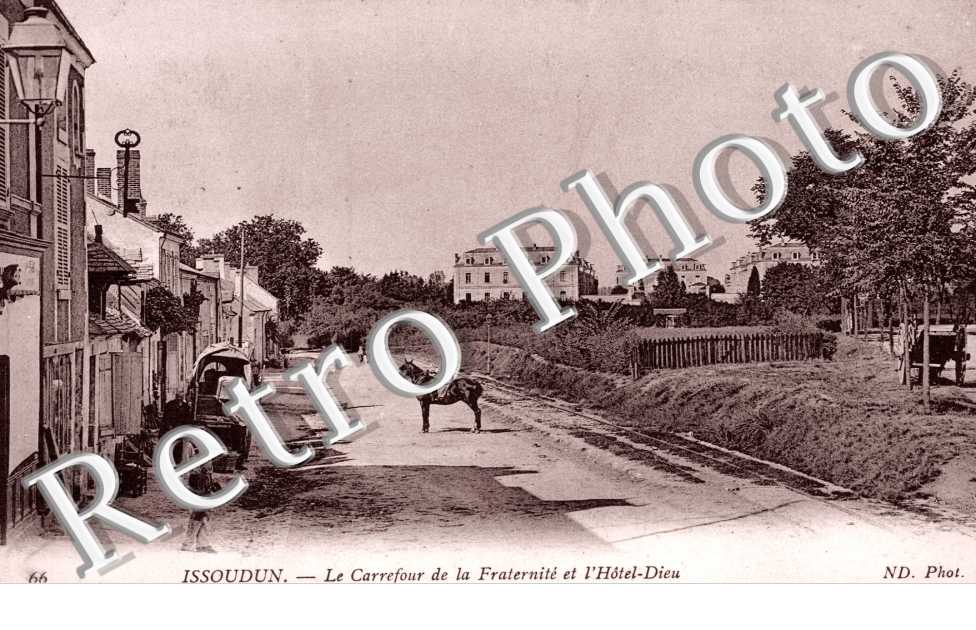 le Carrefout de la Fraternite et l'Hotel-Dieu