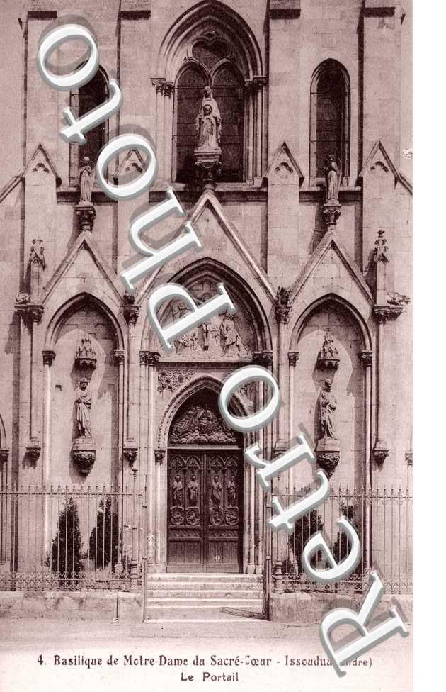 Notre Dame du Sacré Cœur - Le Portail