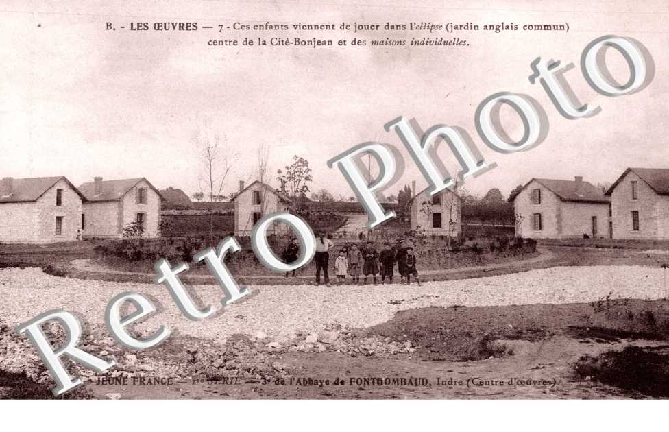 Ces enfants viennent jouer dans l'ellipse (jardin anglais commun)