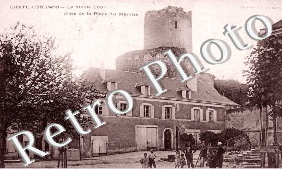 la Vieille Tour prise de la Place du Marche