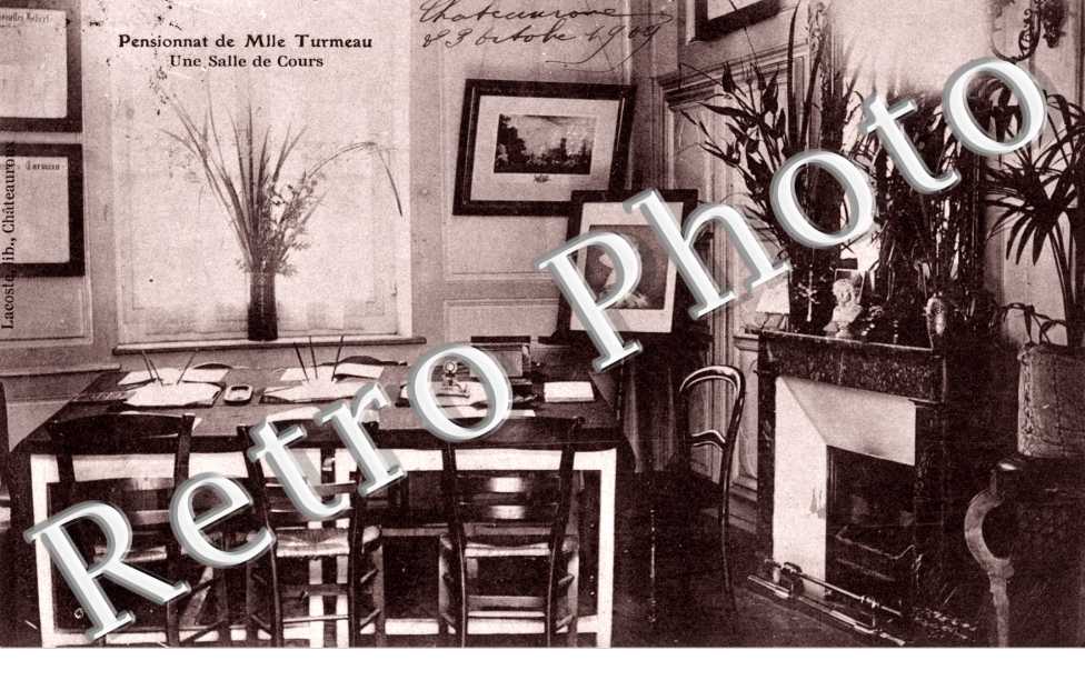 Pensionnat de Melle Turmeau - Un salle de cours