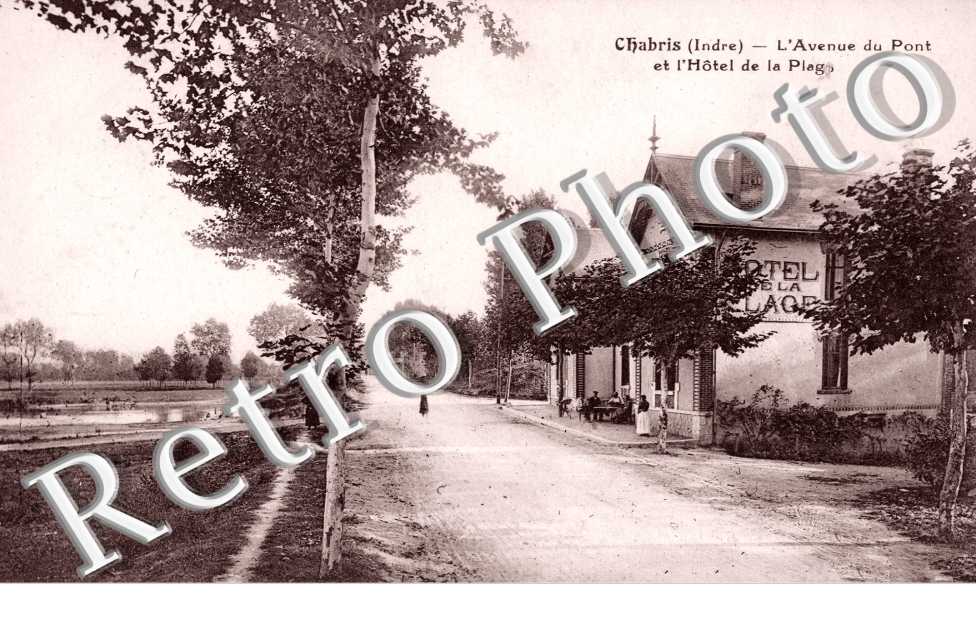 l'Avenue du Pont et l'Hotel de Ville