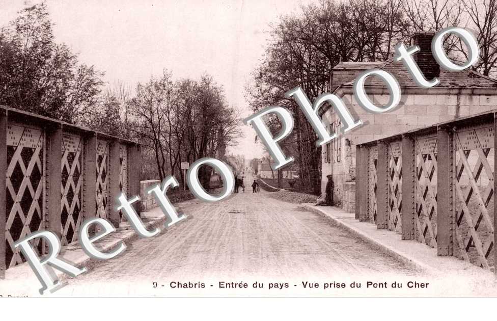 Vue prise du Pont du Cher