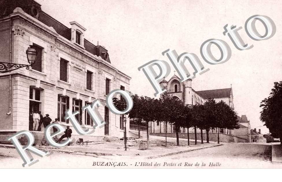 l'Hotel des Postes et Rue de la Halle